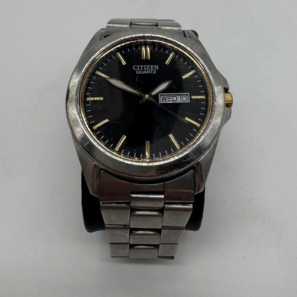Citizen‎ Quartz Mens Watch Black Dial Two Tone Stainless Day Date 1102-S099531
